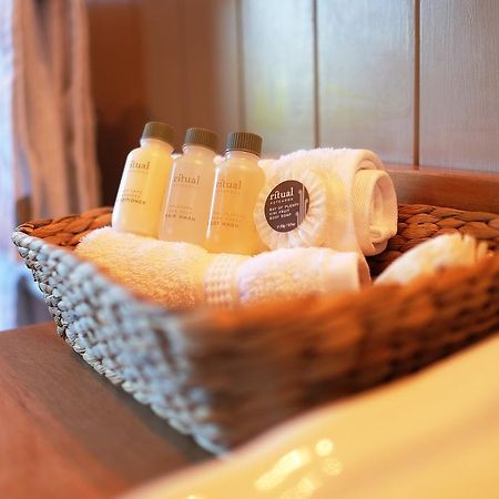 Tauhara Sunrise Lodge เทาโป ภายนอก รูปภาพ