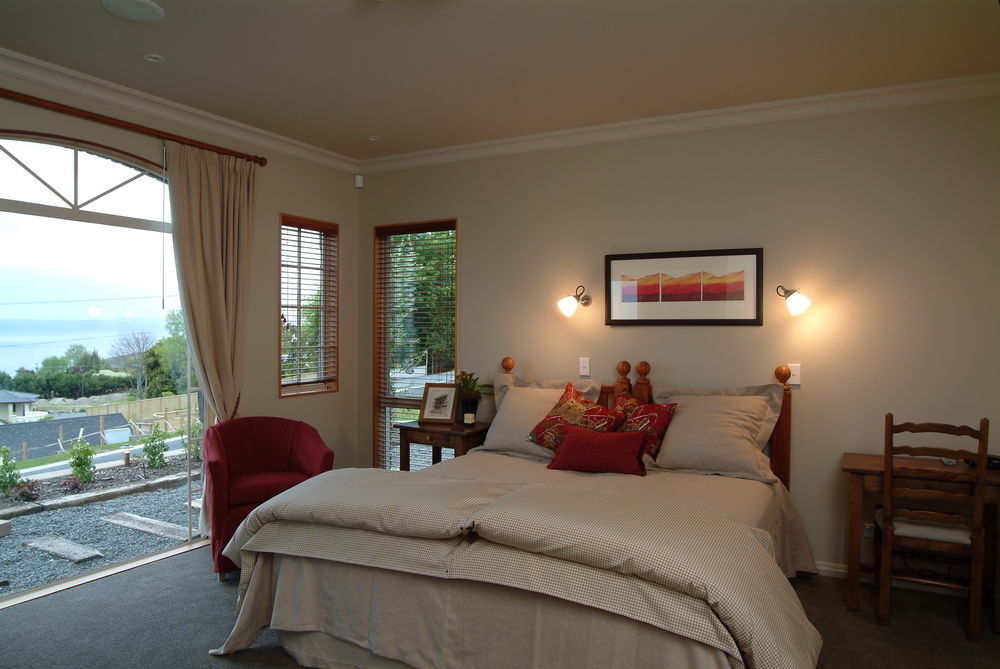 Tauhara Sunrise Lodge เทาโป ภายนอก รูปภาพ